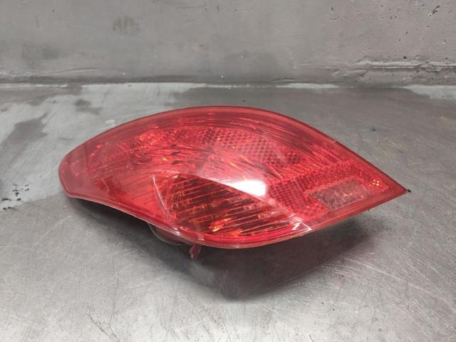 Lanterna traseira esquerda 9680425780 PEUGEOT