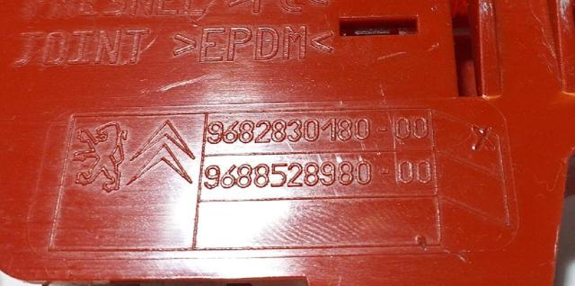 Sinal de parada traseiro adicional Citroen Berlingo K9