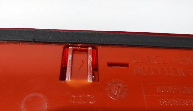 Sinal de parada traseiro adicional Citroen Berlingo K9