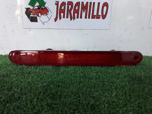 Sinal de parada traseiro adicional Citroen Berlingo K9