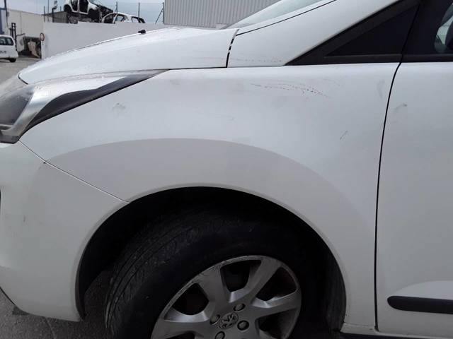 Pára-lama dianteiro esquerdo 9682889480 PEUGEOT