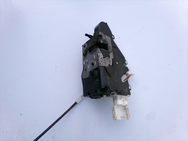 Fecho da porta dianteira esquerda 9683417880 PEUGEOT