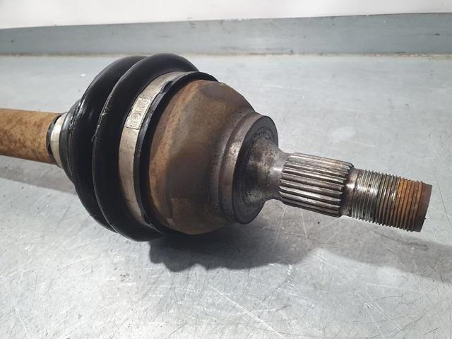 Semieixo (acionador) dianteiro direito 9684135480 PEUGEOT