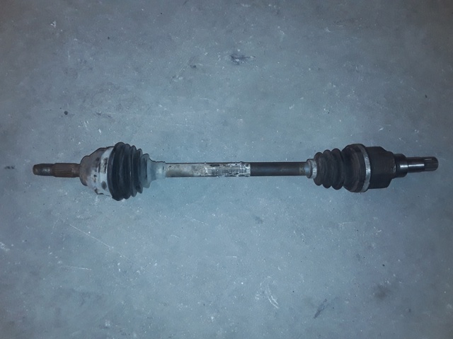 Semieixo (acionador) dianteiro esquerdo 96846784 PEUGEOT