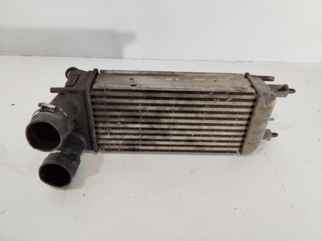 Radiador de intercooler 9684946380 PEUGEOT