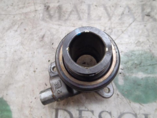 Cilindro de trabalho de embraiagem montado com rolamento de desengate 96865887 OPEL