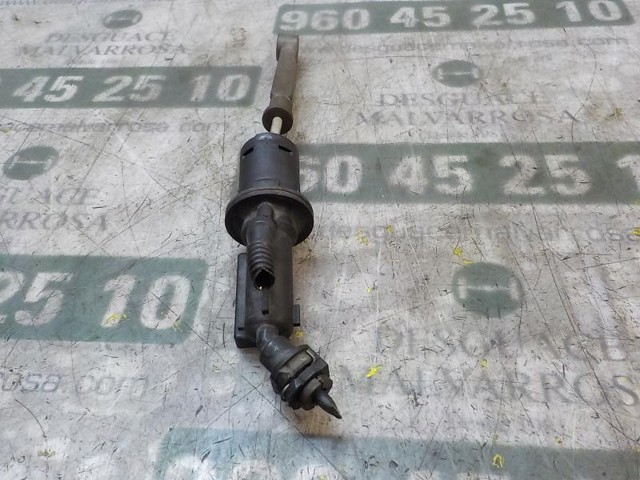 Cilindro mestre de embraiagem 9689016580 PEUGEOT