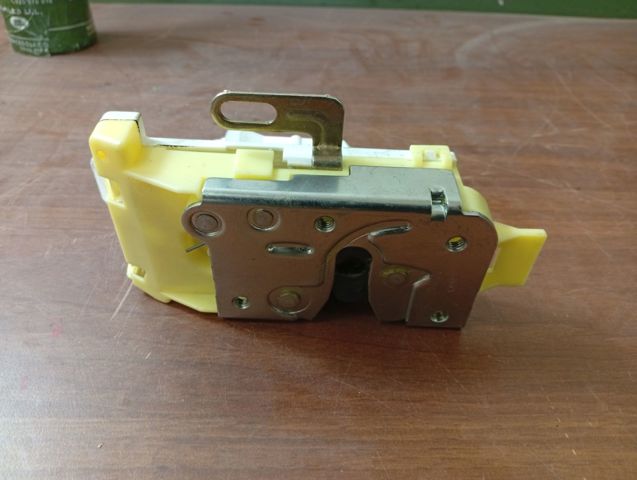 96BGF26413BR Ford