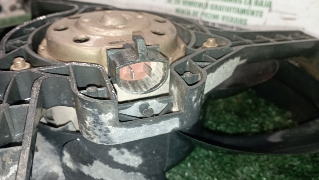 Difusor do radiador de esfriamento, montado com motor e roda de aletas 96FB8C607CL FORD