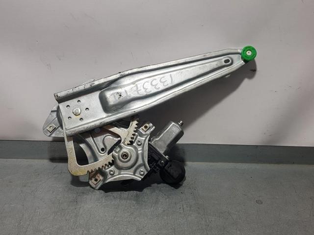 Motor de acionamento de vidro da porta dianteira direita 973582101 TOYOTA