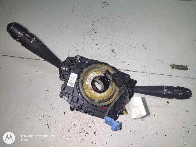 Comutador instalado na coluna da direção, montado 98000223ZD PEUGEOT