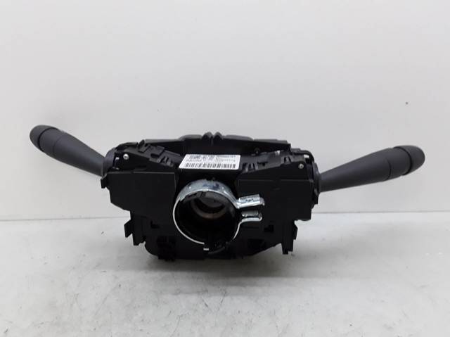 Comutador instalado na coluna da direção, montado 98000223ZD PEUGEOT