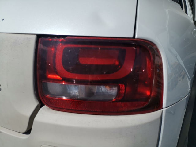 Lanterna traseira direita 9800916080 PEUGEOT