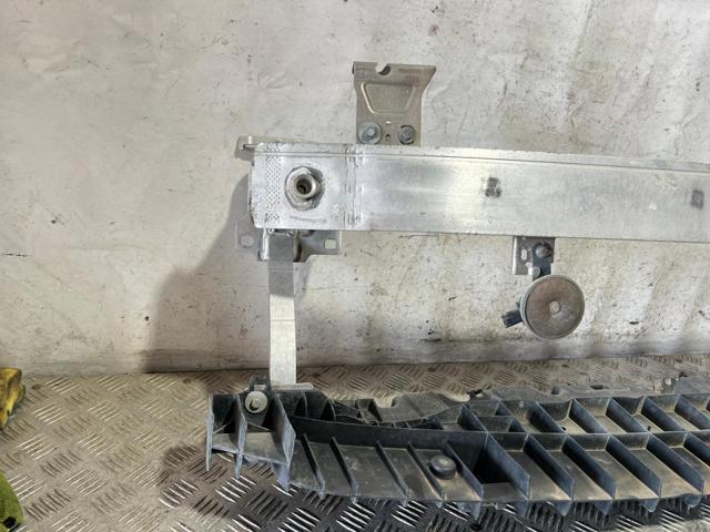 Reforçador do pára-choque dianteiro 9801276380 PEUGEOT