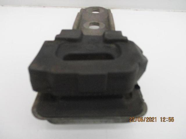 Coxim (suporte) esquerdo de motor 9801521580 PEUGEOT