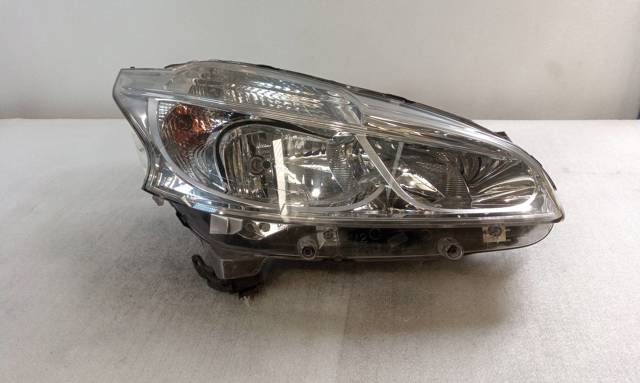 Luz direita 9802221280 PEUGEOT
