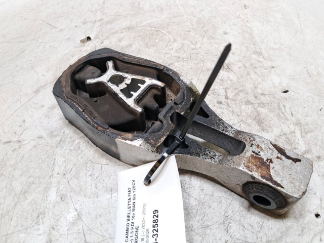 Coxim (suporte) direito traseiro de motor 9804890680 FIAT