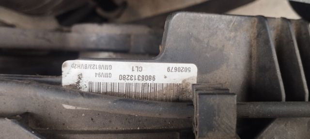 Difusor do radiador de esfriamento, montado com motor e roda de aletas 9806313280 PEUGEOT