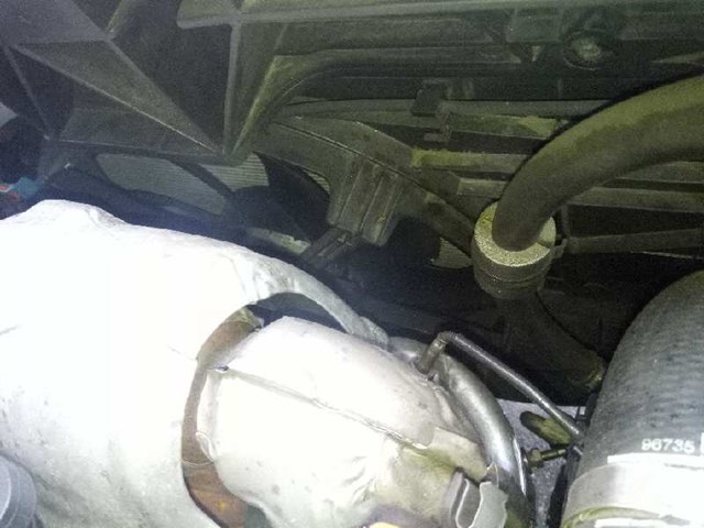 Difusor do radiador de esfriamento, montado com motor e roda de aletas 9806313280 PEUGEOT