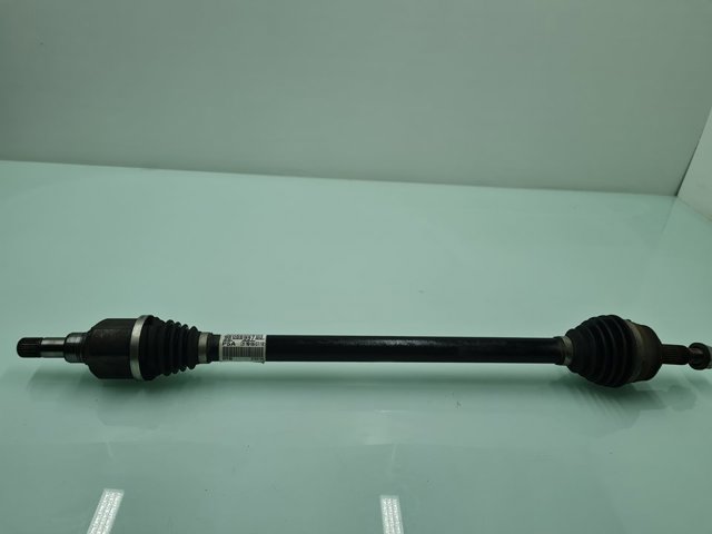 Semieixo (acionador) dianteiro direito 9806699780 PEUGEOT