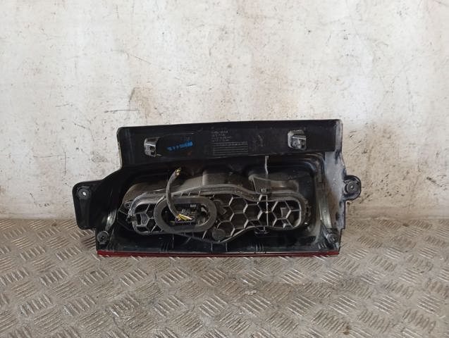 Lanterna traseira direita 9808243080 PEUGEOT