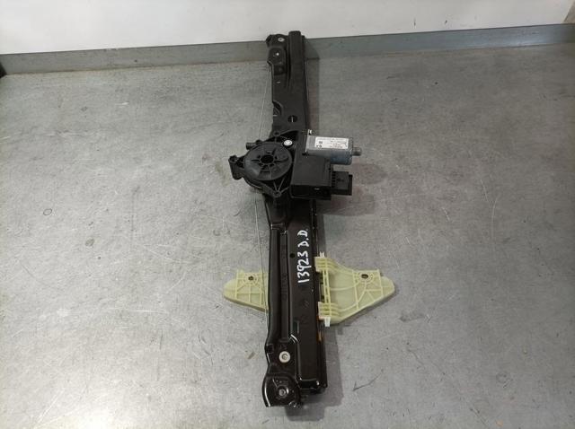 Mecanismo de acionamento de vidro da porta dianteira direita 9808388480 PEUGEOT