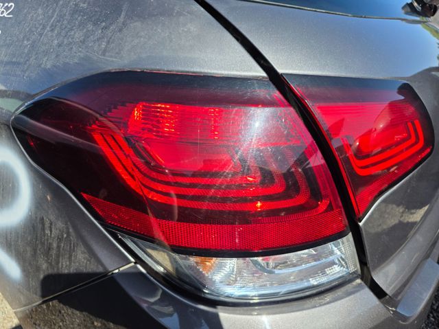 Lanterna traseira esquerda externa 9808624480 PEUGEOT