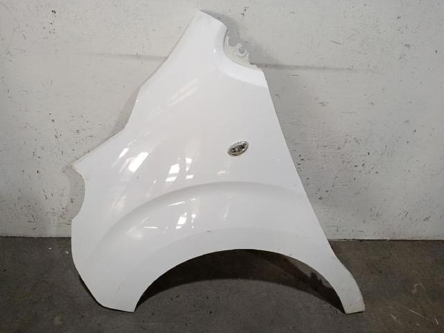 Pára-lama dianteiro direito 9808757980 OPEL