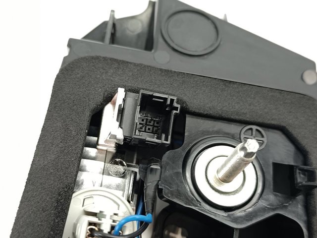 Lanterna traseira esquerda interna 9810477880 PEUGEOT