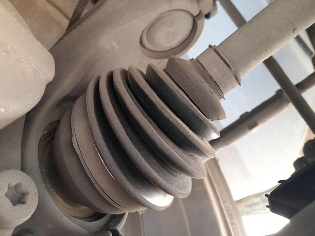 Semieixo (acionador) dianteiro direito 9813328680 OPEL
