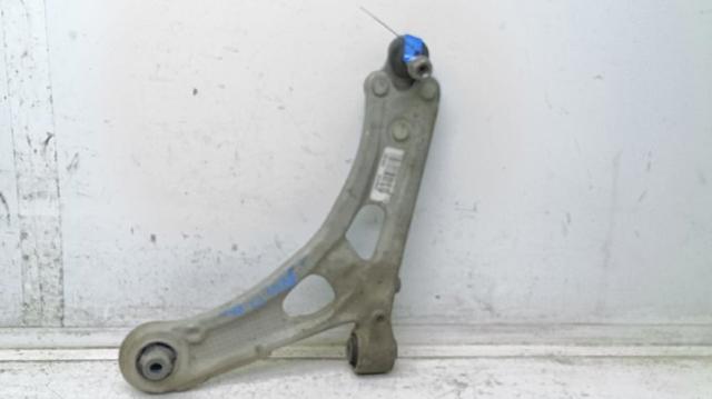 Braço oscilante inferior esquerdo de suspensão dianteira 9815014680 PEUGEOT