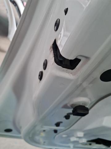 Fecho da porta dianteira esquerda 9819038580 PEUGEOT
