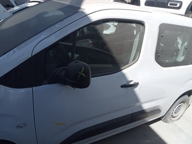 Porta dianteira esquerda 9820423380 PEUGEOT