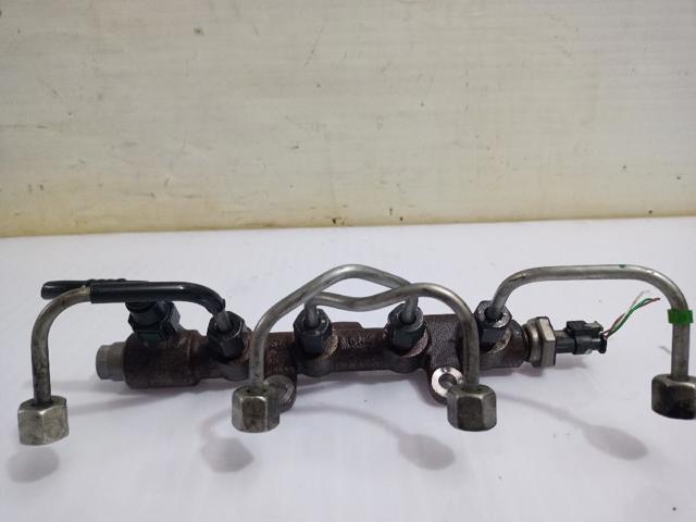 Distribuidor de combustível (rampa) 9821399680 OPEL