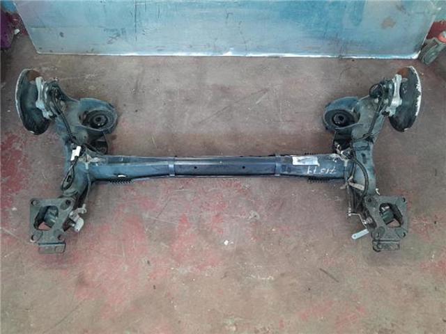Viga de suspensão traseira (plataforma veicular) 9822650280 OPEL
