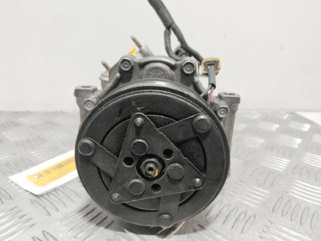 Compressor de aparelho de ar condicionado 9825869180 PEUGEOT