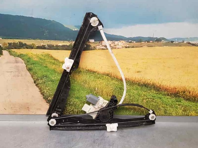 Mecanismo de acionamento de vidro da porta dianteira direita 9826079480 PEUGEOT