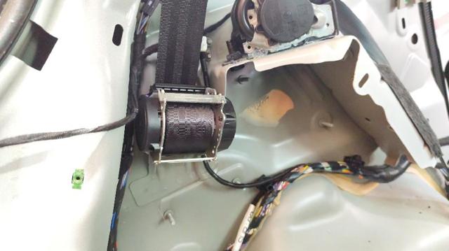 Correia de segurança traseira 98312143XX PEUGEOT