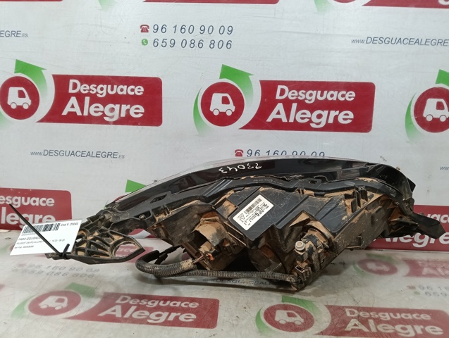 Luz esquerda 9833036380 PEUGEOT