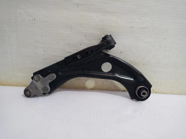Braço oscilante inferior direito de suspensão dianteira 9846329080 OPEL