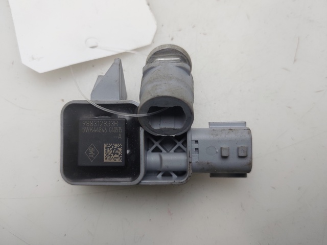 988312833R Renault (RVI)
