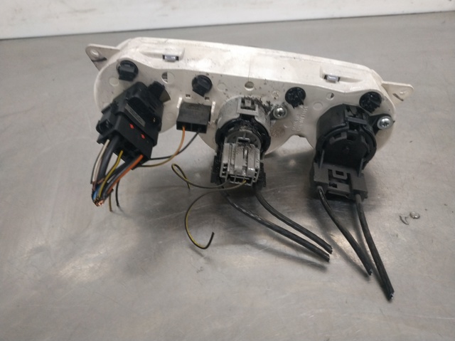 Unidade de controlo dos modos de aquecimento/condicionamento 98AB18C419AF FORD