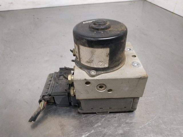 98AG2M110CA Ford