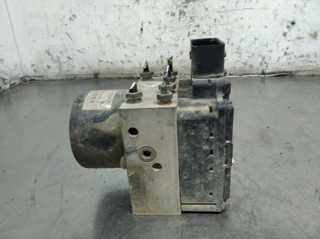 98AG2M110CA Ford