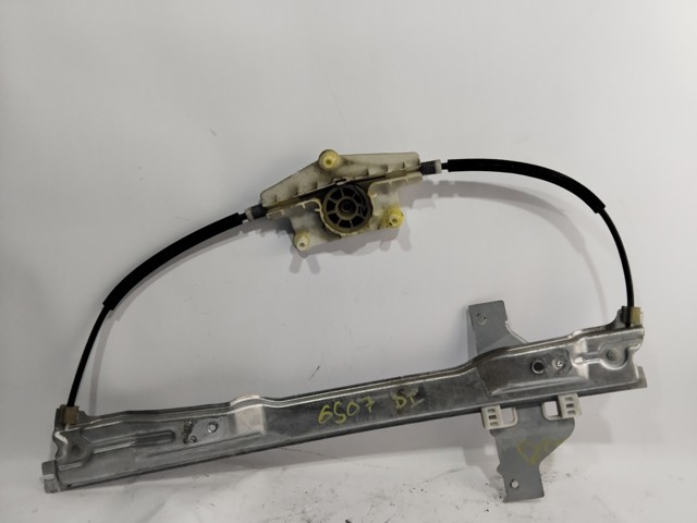 Mecanismo de acionamento de vidro da porta dianteira esquerda 997018102 PEUGEOT
