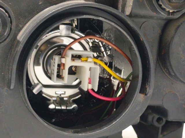 Luz direita 9S5113005BA FORD