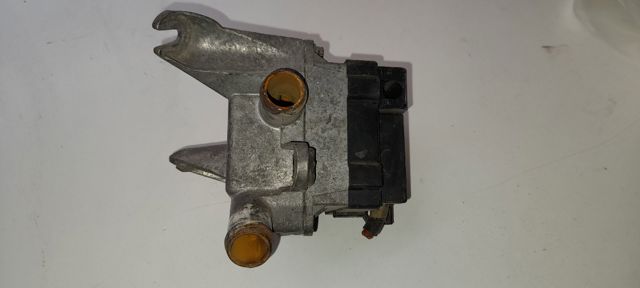 A0001590504 Mercedes