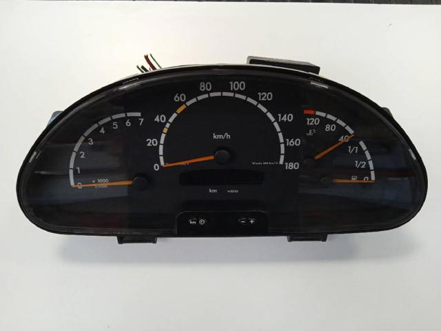 Painel de instrumentos (quadro de instrumentos) A0004466921 MERCEDES