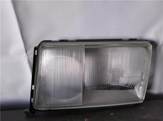 Vidro da luz esquerda A0008200866 MERCEDES