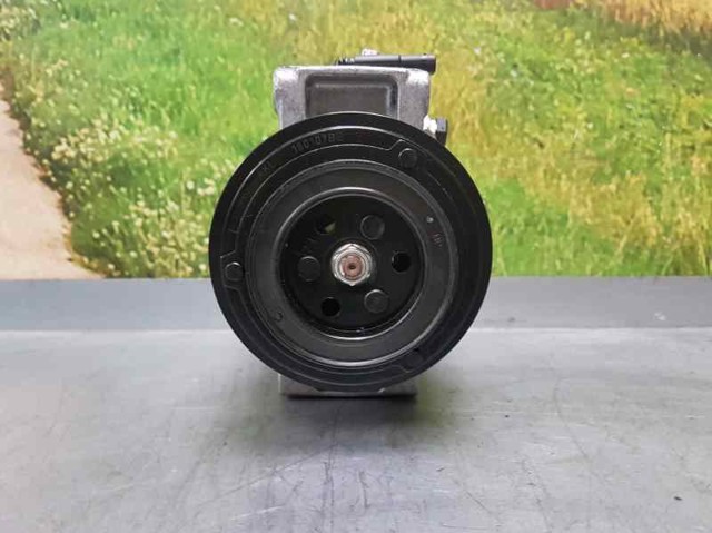 Compressor de aparelho de ar condicionado A0008303902 MERCEDES